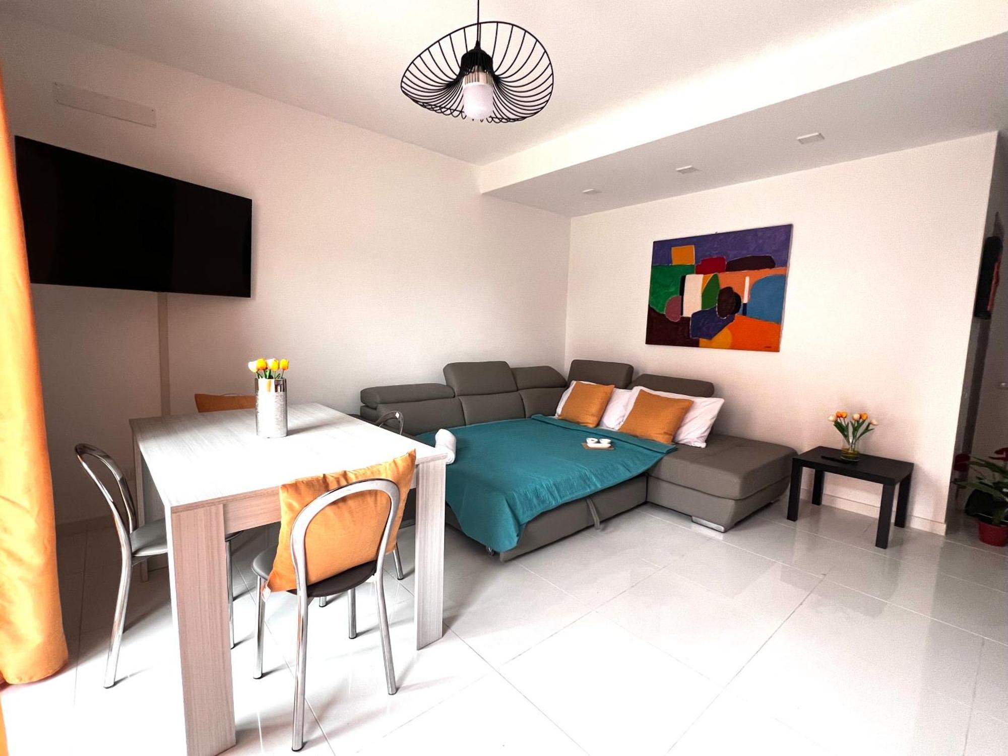 Roma Airport Sky Apartments Fiumicino Bagian luar foto