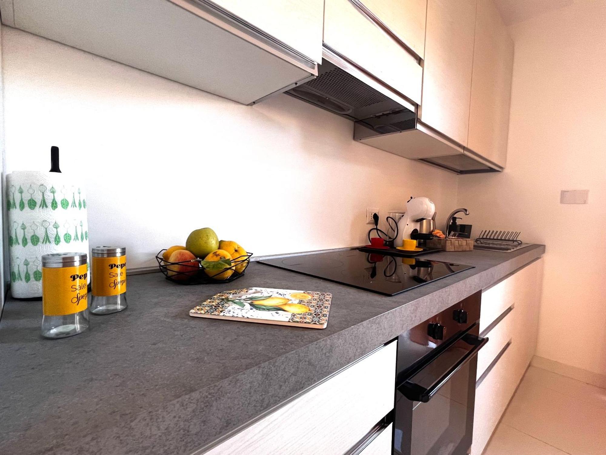 Roma Airport Sky Apartments Fiumicino Bagian luar foto